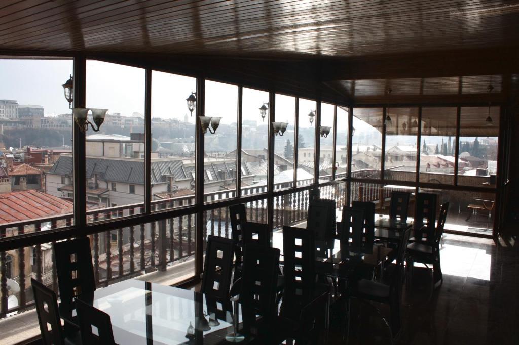 Babilina Hotel Тбилиси Екстериор снимка