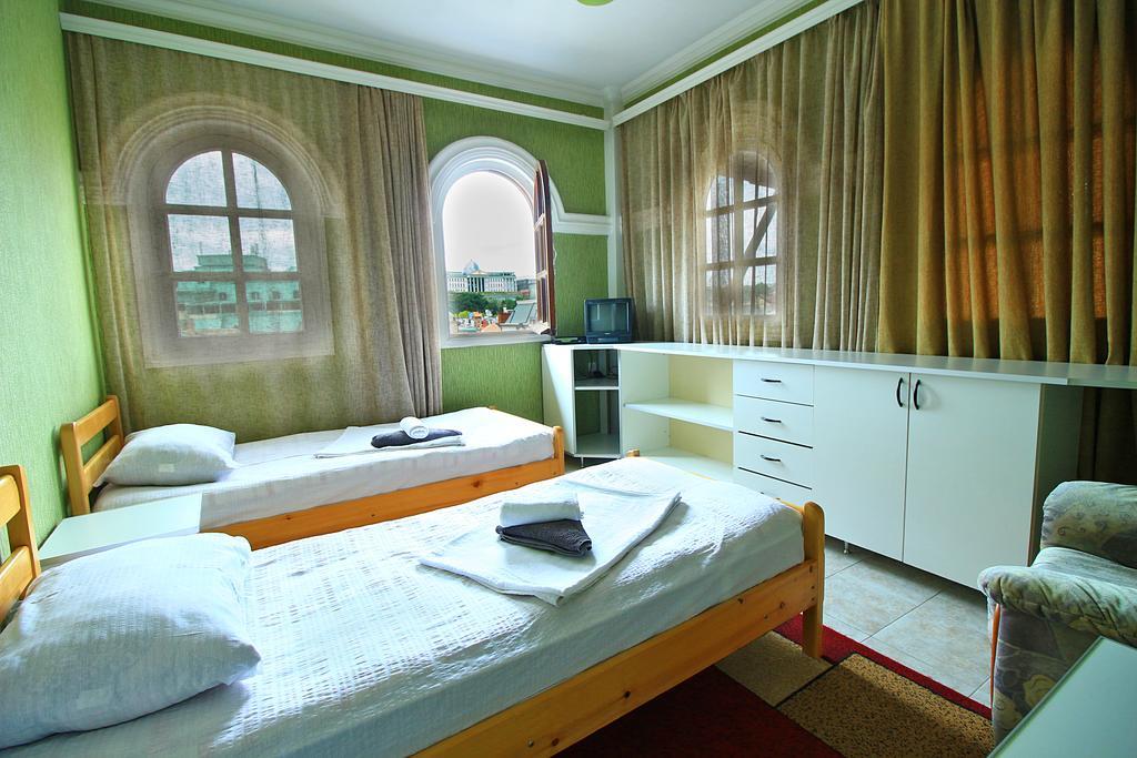 Babilina Hotel Тбилиси Екстериор снимка
