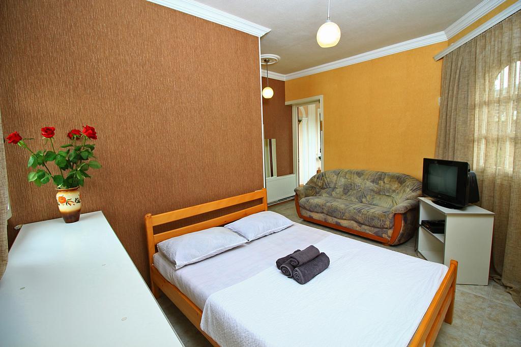 Babilina Hotel Тбилиси Екстериор снимка
