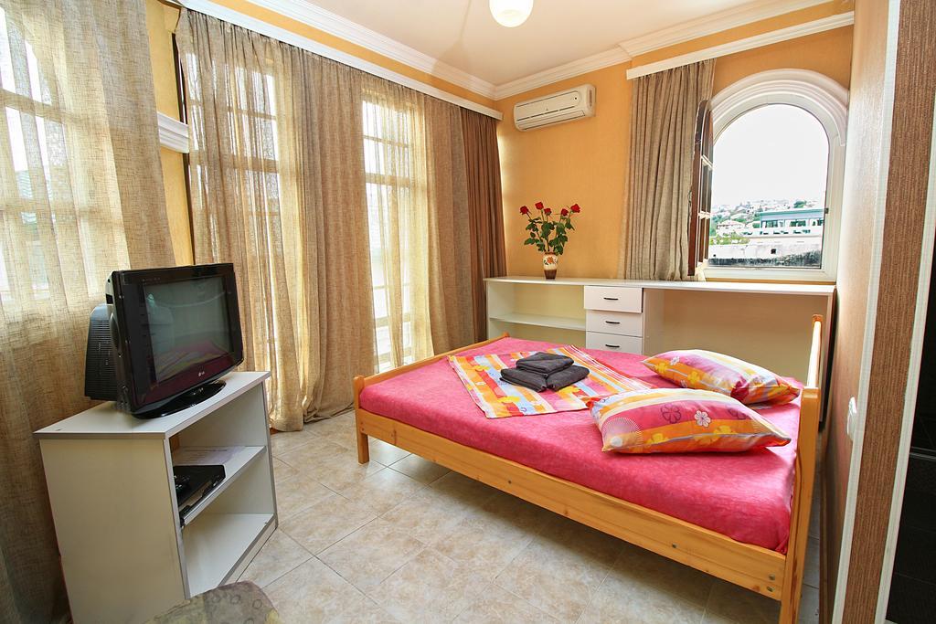 Babilina Hotel Тбилиси Екстериор снимка