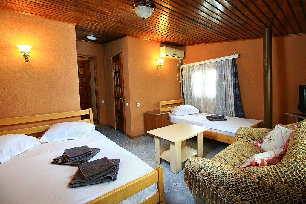 Babilina Hotel Тбилиси Екстериор снимка