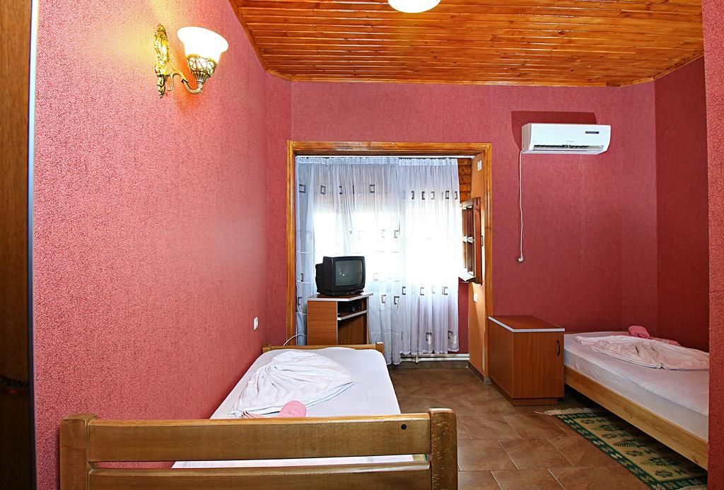 Babilina Hotel Тбилиси Екстериор снимка