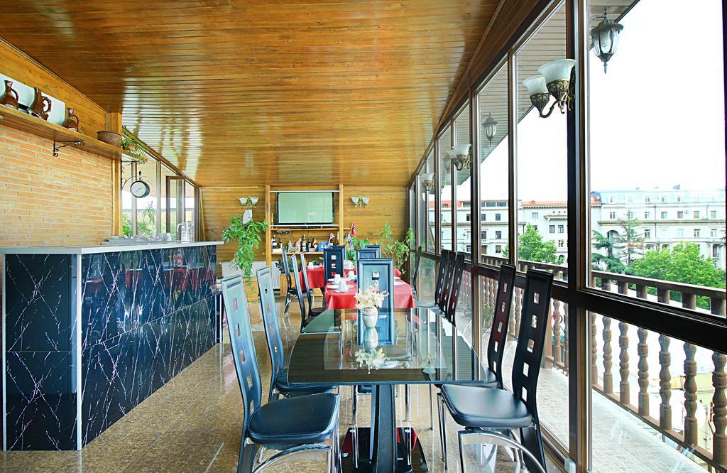 Babilina Hotel Тбилиси Екстериор снимка