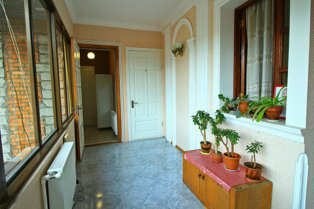 Babilina Hotel Тбилиси Екстериор снимка