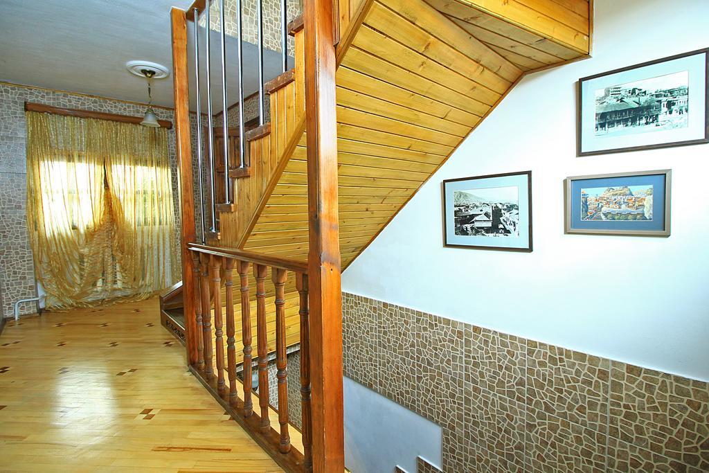 Babilina Hotel Тбилиси Екстериор снимка