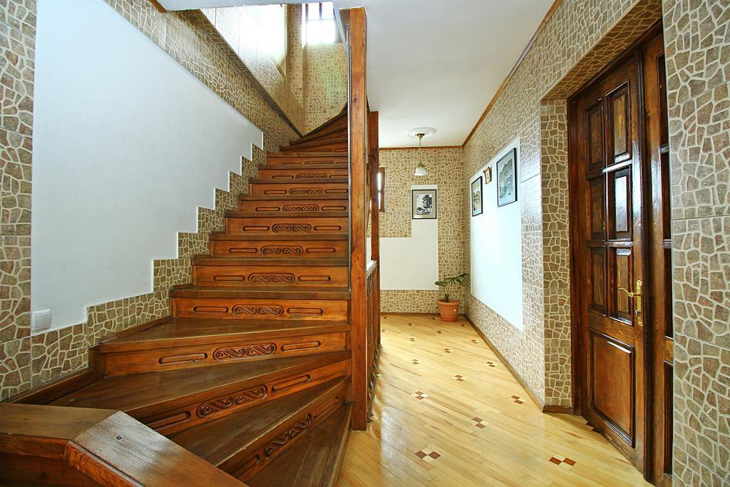 Babilina Hotel Тбилиси Екстериор снимка